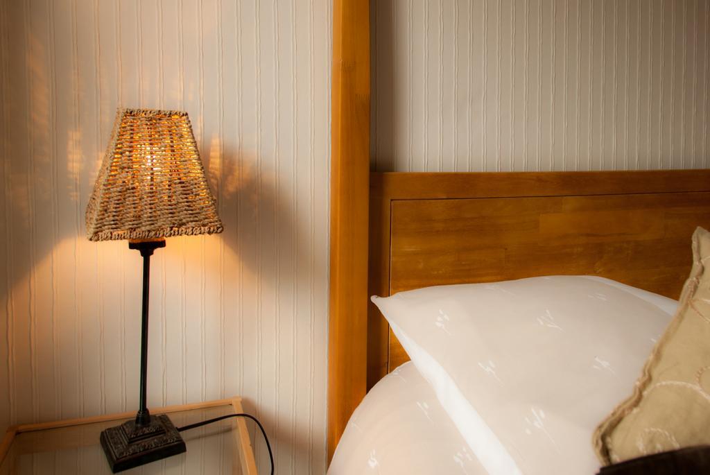 Les Chambres De Lourmel Pontivy Eksteriør billede